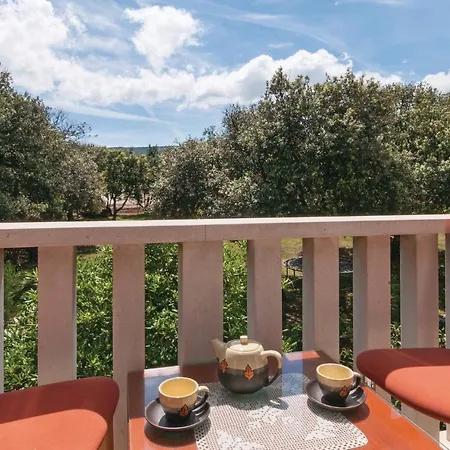 Holiday home Gorgeous Home In Pucisca With Wifi *