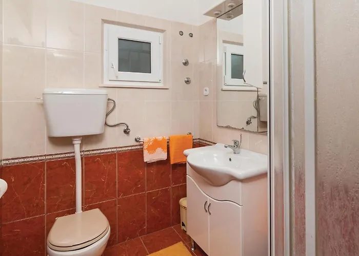 Gorgeous Home In Pucisca With Wifi * Pucisca